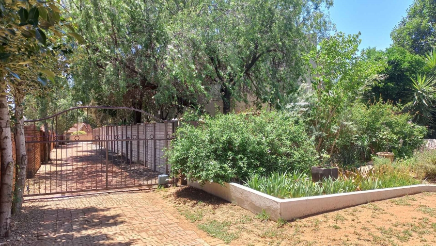 0 Bedroom Property for Sale in Langenhovenpark Free State